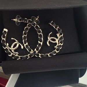CHANEL Black and Gold Chain Link Earrings